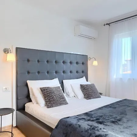 Lara Holiday home Porec